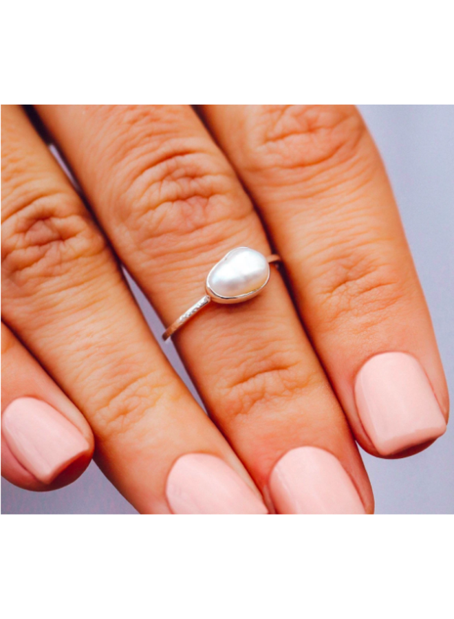 Pura Vida - Pretty in Pearl Ring Silver