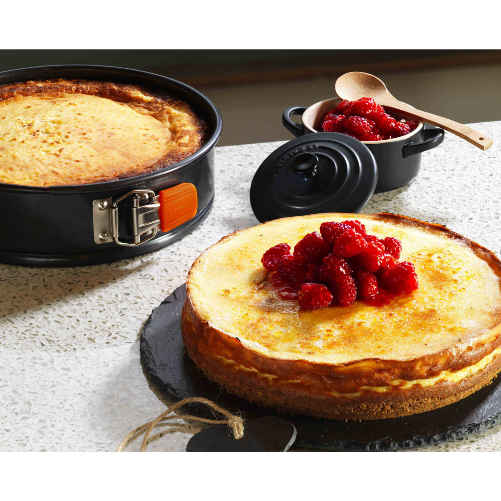 LE CREUSET LE CREUSET Non Stick Springform Pan - 26cm