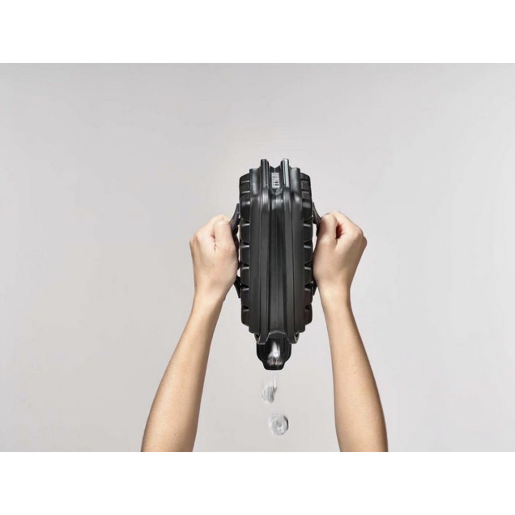 ZONE ZONE Rocks Ice Maker Black