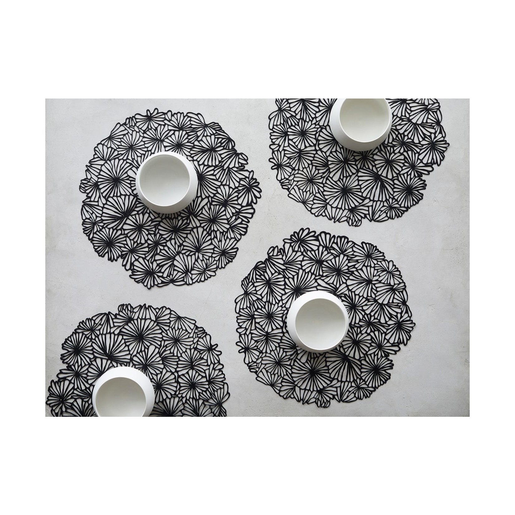 CHILEWICH CHILEWICH Round Pressed Daisy Black