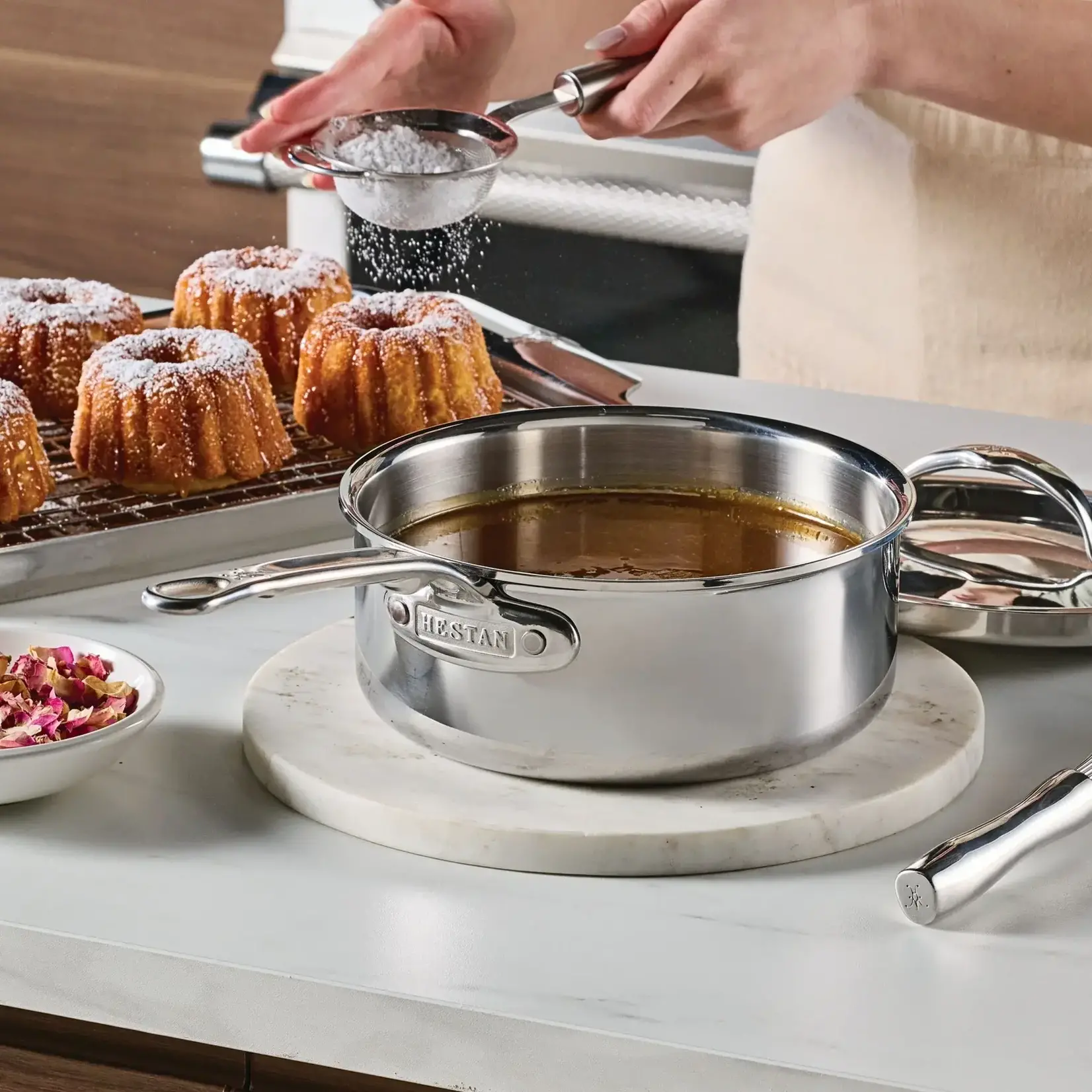 HESTAN HESTAN ProBond Covered Saucepan - 2QT