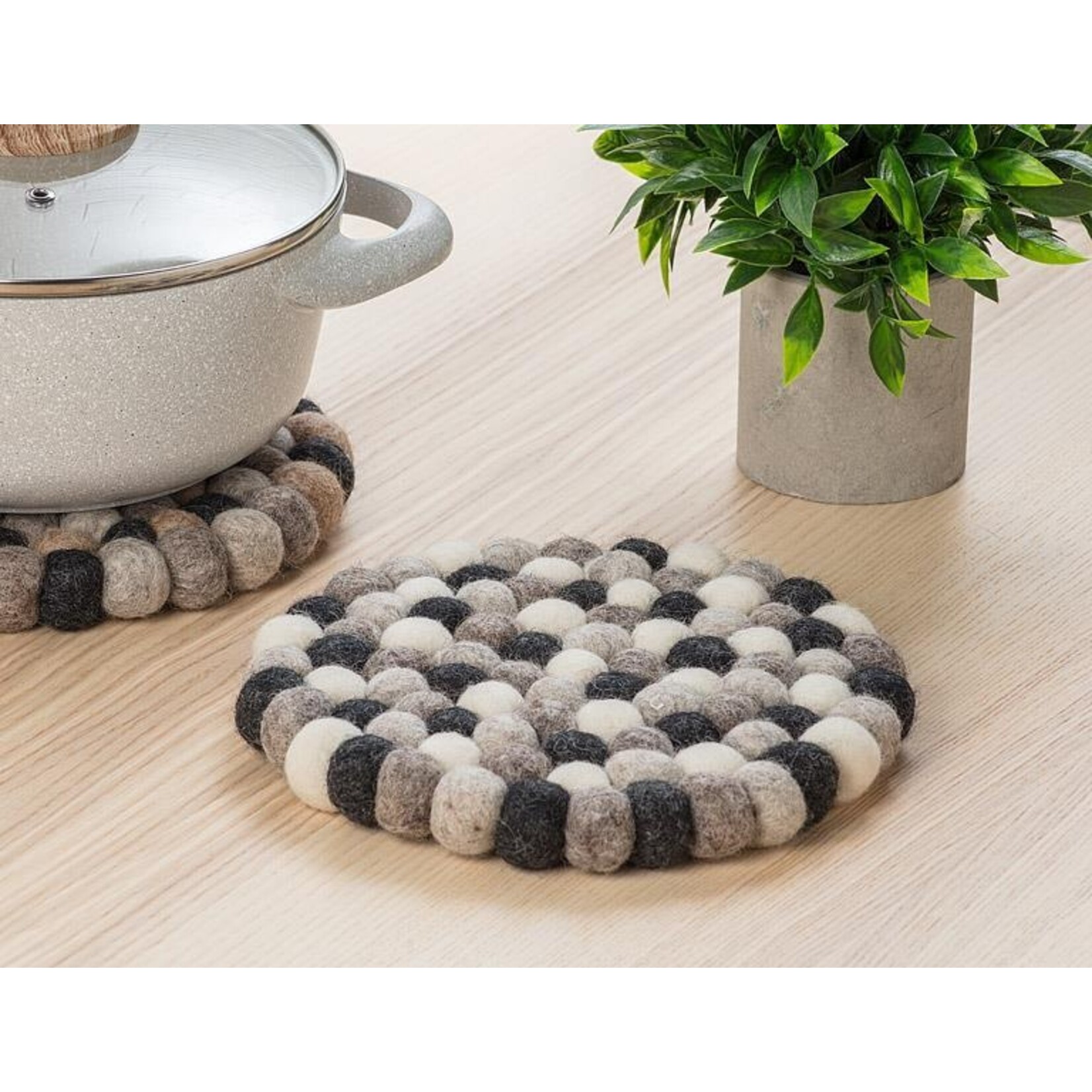 ABBOTT ABBOTT Felt Ball Trivet - Grey