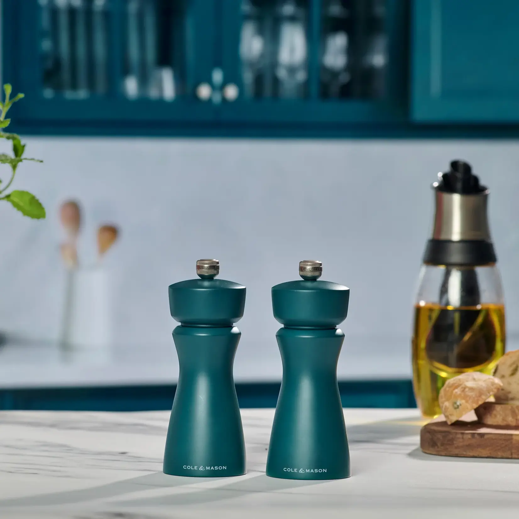 COLE & MASON COLE & MASON Kenton Salt or Pepper Mill 6" - Sea Salt