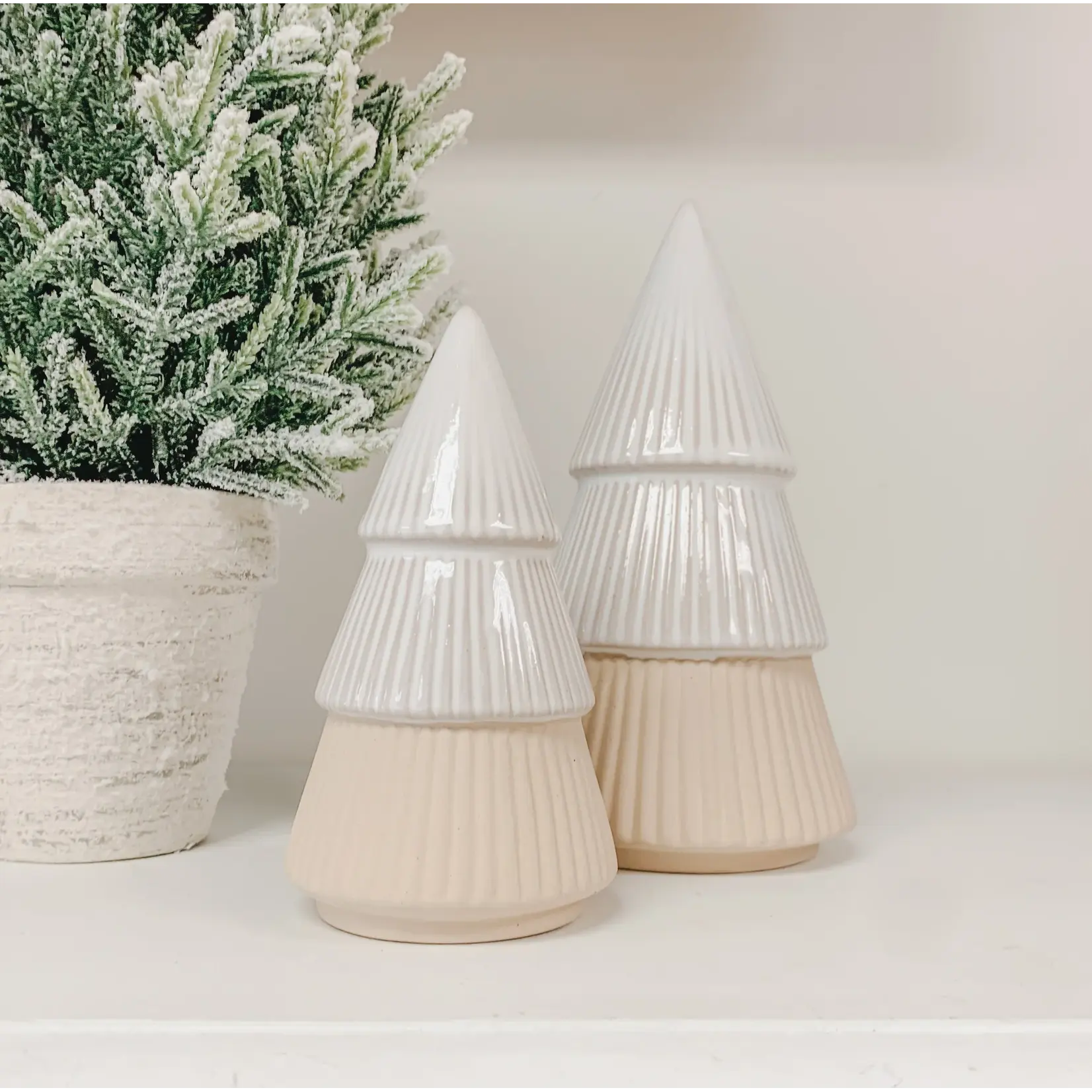 HARMAN HARMAN Frosted Stoneware Tree- Small