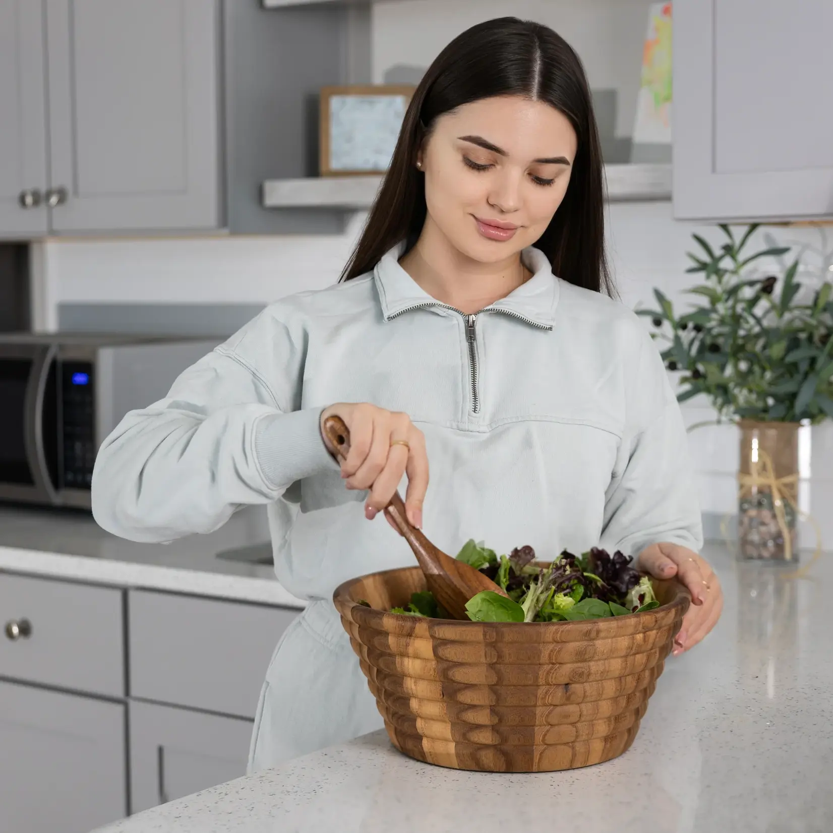IRONWOOD IRONWOOD Acacia Beehive Salad Bowl