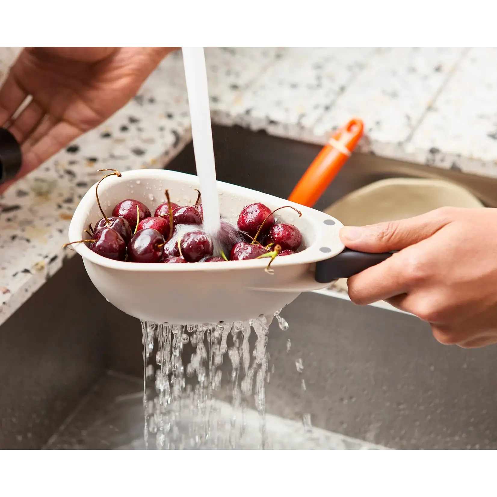 JOSEPH JOSEPH JOSEPH JOSEPH DROPLET Mini Colander w/ Folding Handles