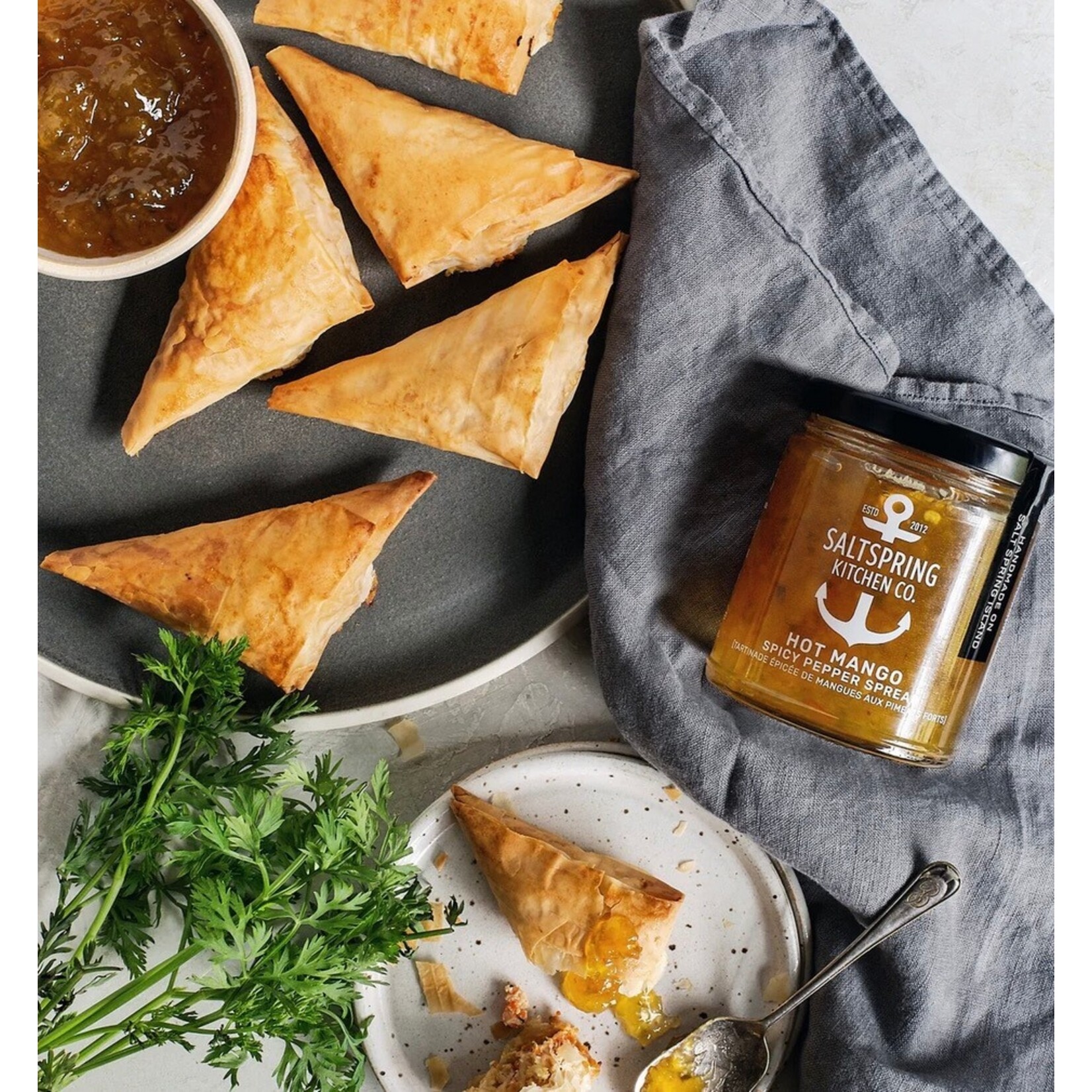 SALTSPRING Hot Mango Spicy Pepper Spread 125mL