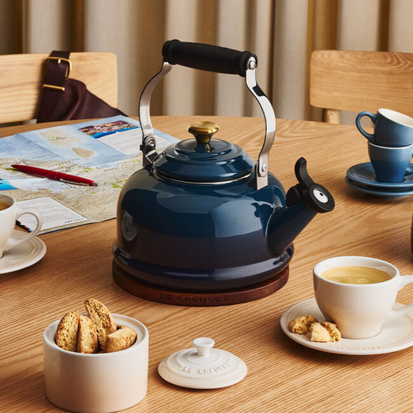 LE CREUSET LE CREUSET Classic Whistling Kettle 1.6L