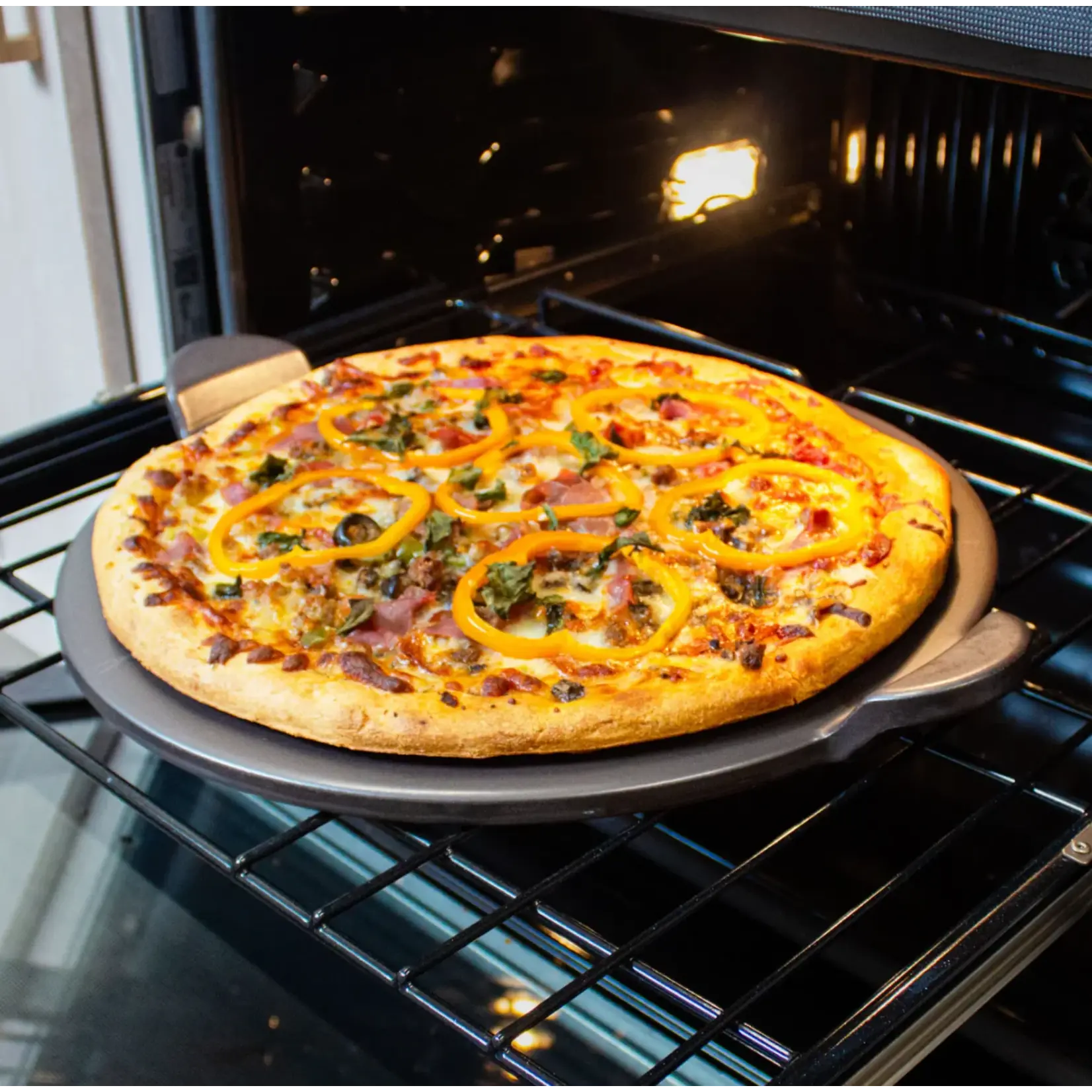 OLD STONE OLD STONE Round Glazed Cordierite Pizza Stone w/handles 15" - Grey