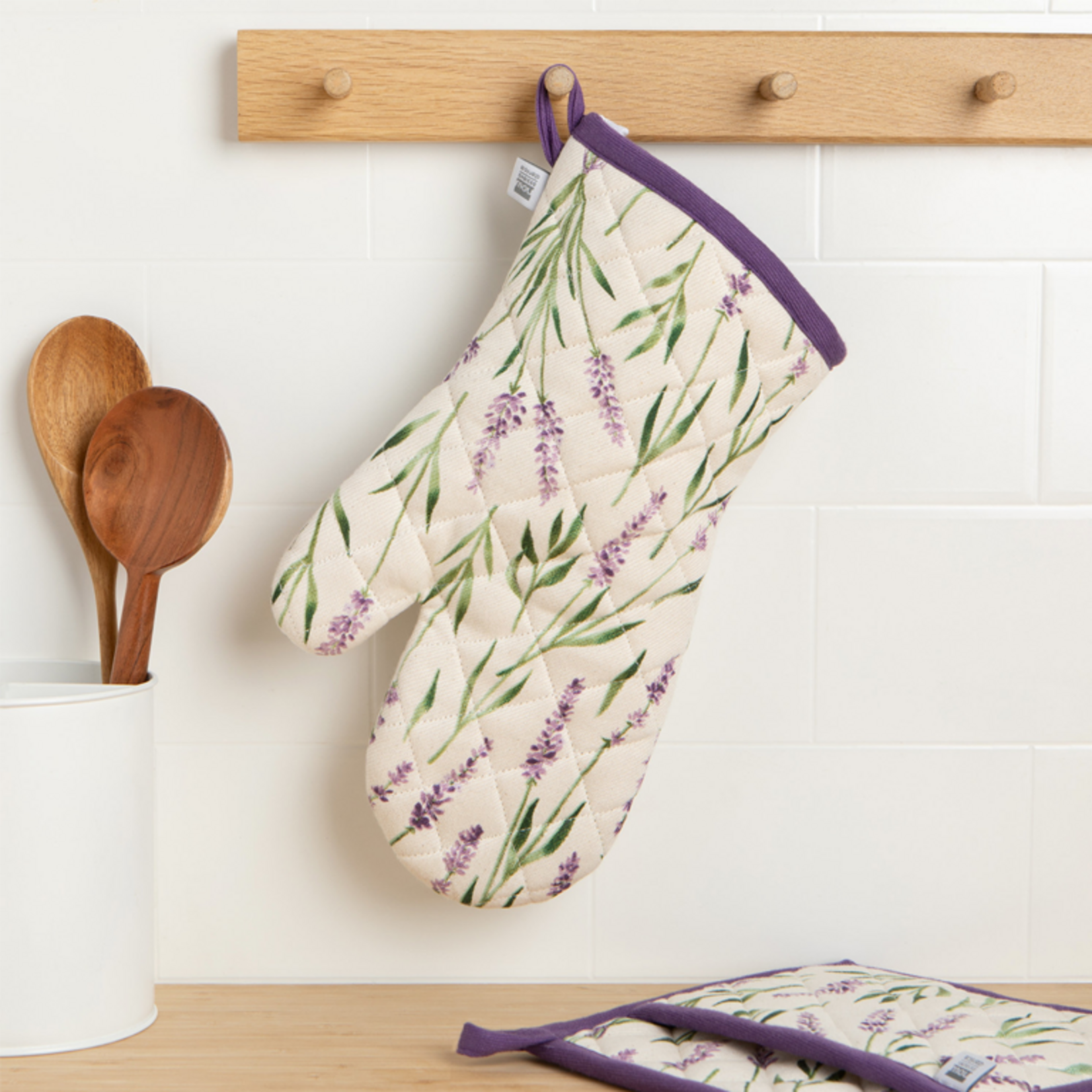 DANICA NOW DESIGNS Oven Mitt - Lavender Spruce