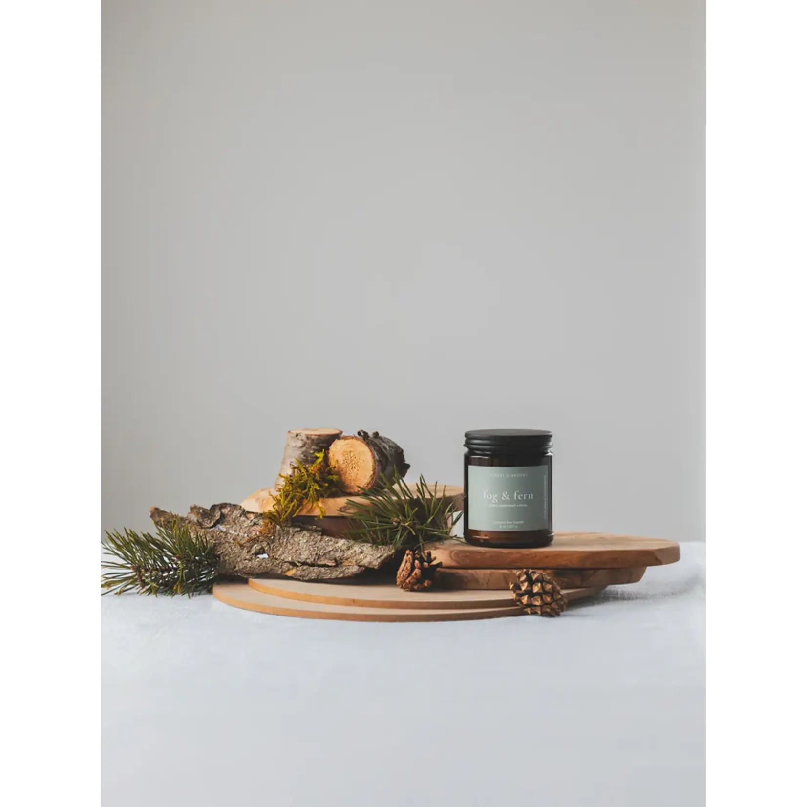 FOREST & BROOKS FOREST & BROOKS Moss & Mint - Wooden Wick 8oz Candle