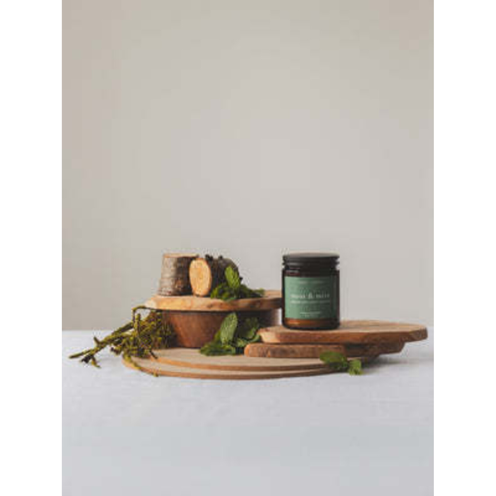 FOREST & BROOKS FOREST & BROOKS Moss & Mint - Wooden Wick 8oz Candle