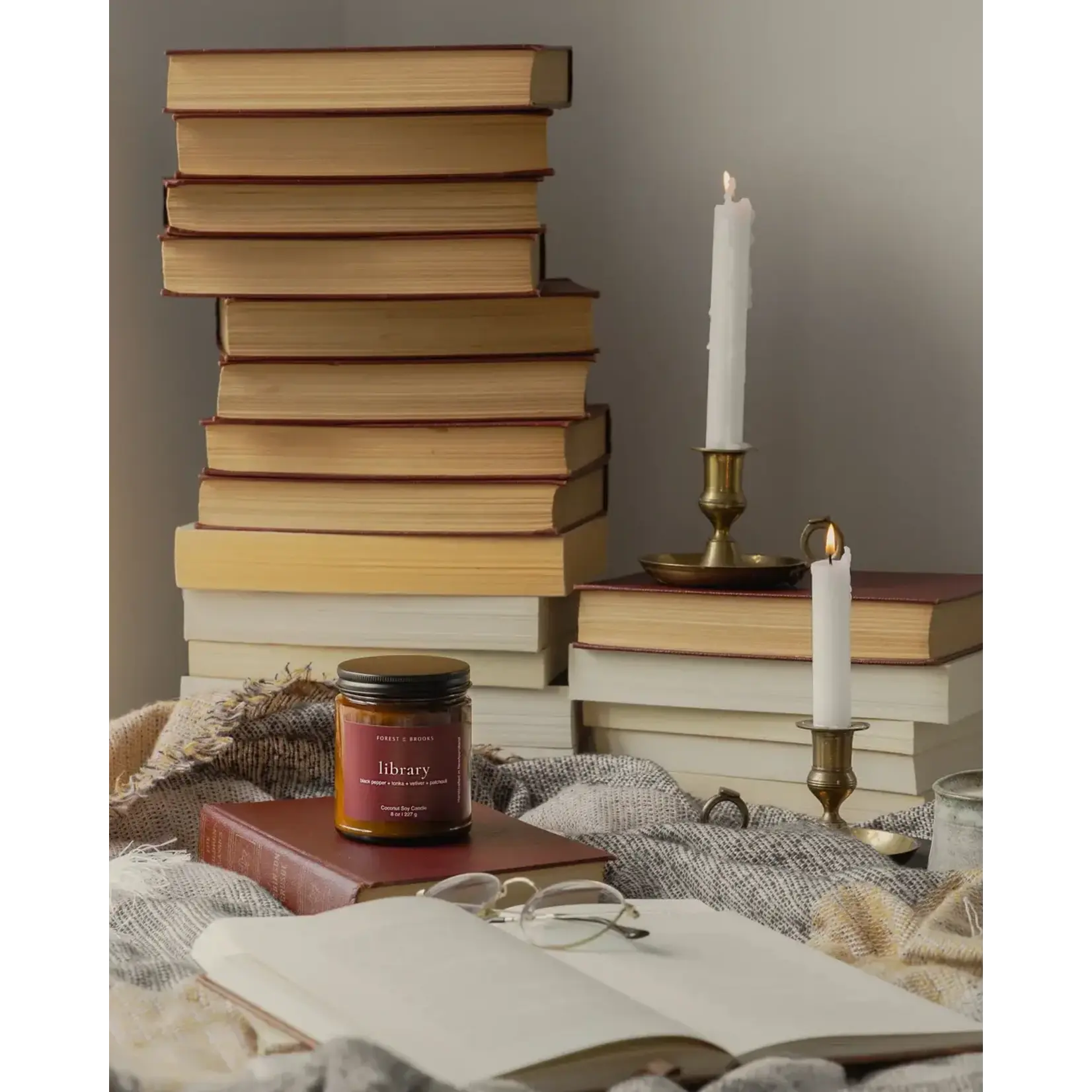 FOREST & BROOKS FOREST & BROOKS Library - Wooden Wick 8oz Candle