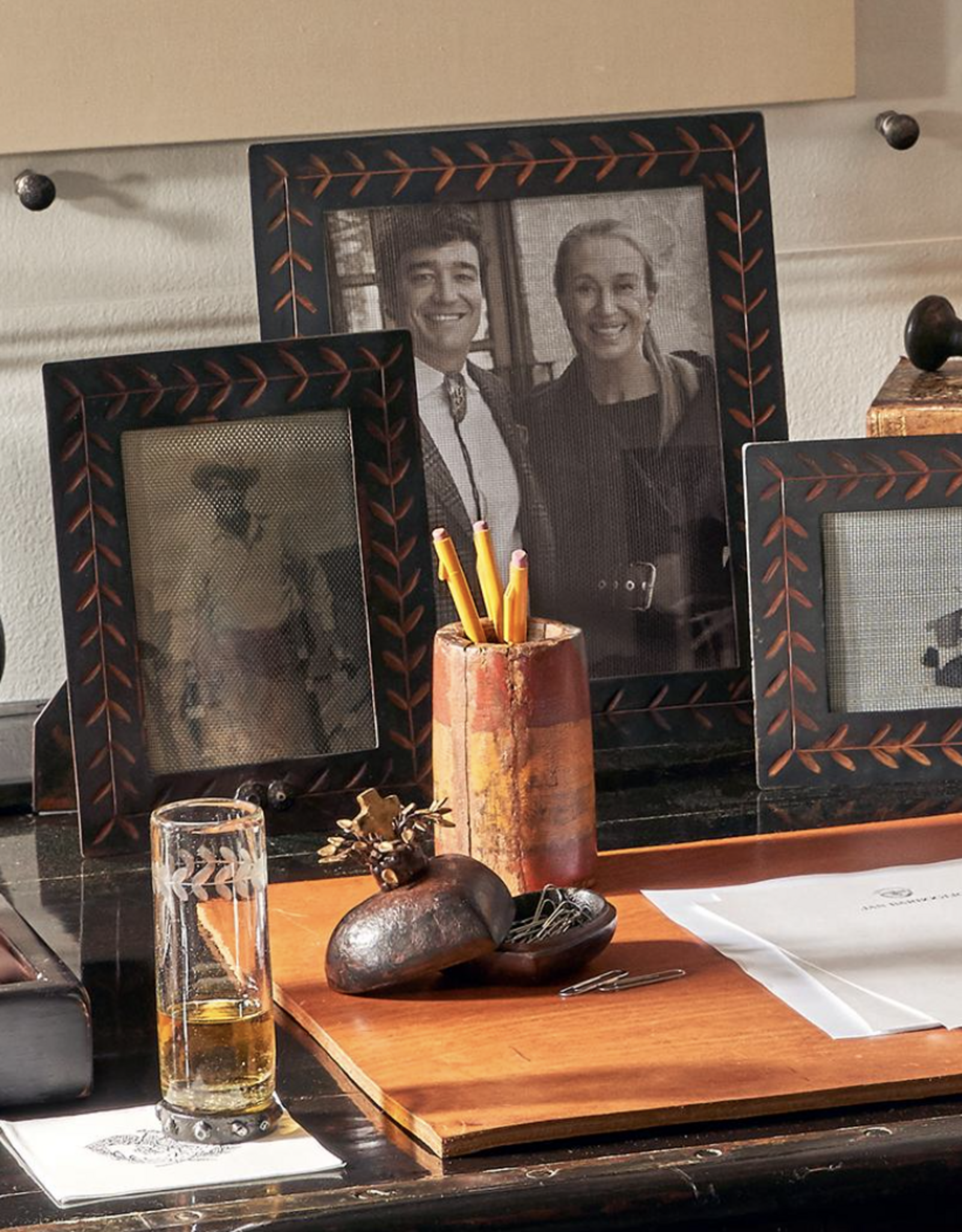 Laurel Engraved Frame, 5 x 7