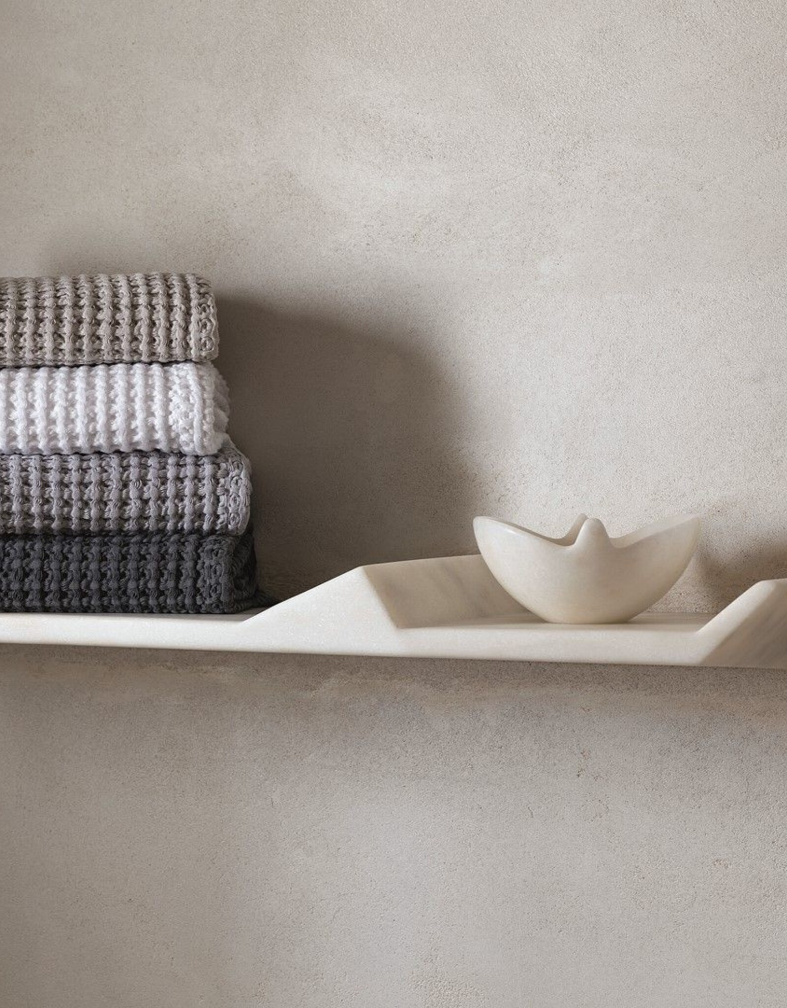 Aura White Bath Towel 28 x 55