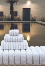 Petra Bath Rug, White 20x31 (L)