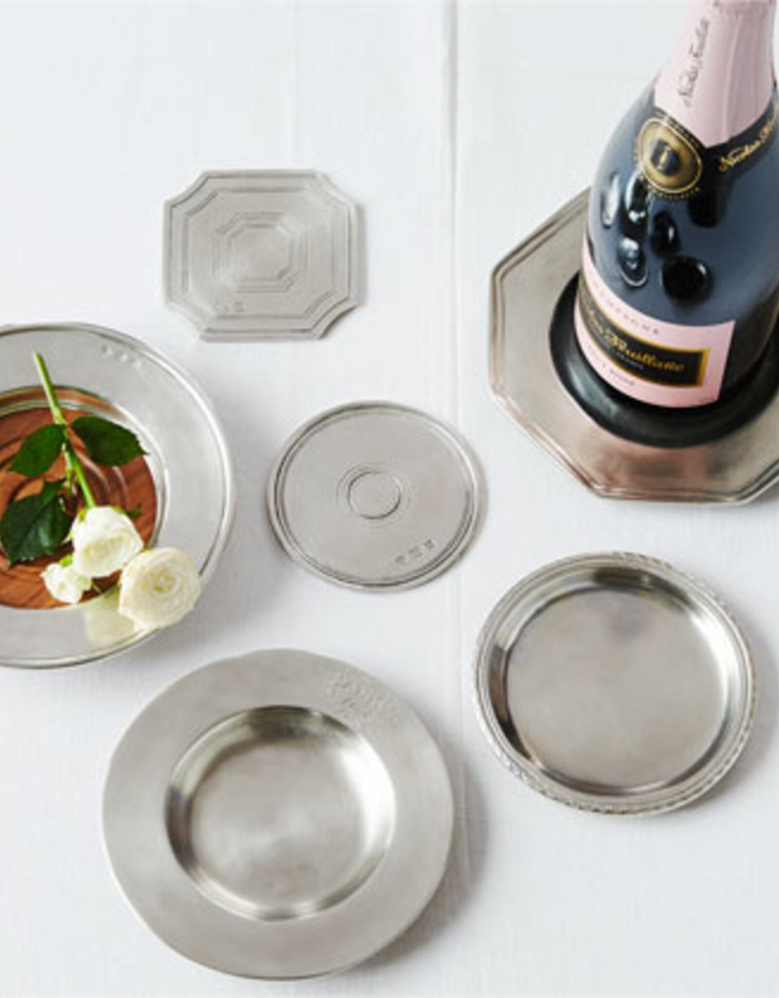 Scallop Rimmed Bottle Coaster, A424.0