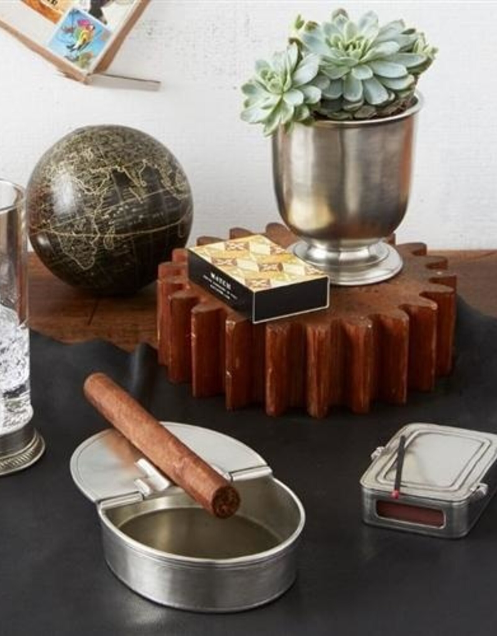 Oval Lidded Cigar Ash Tray, A784.5