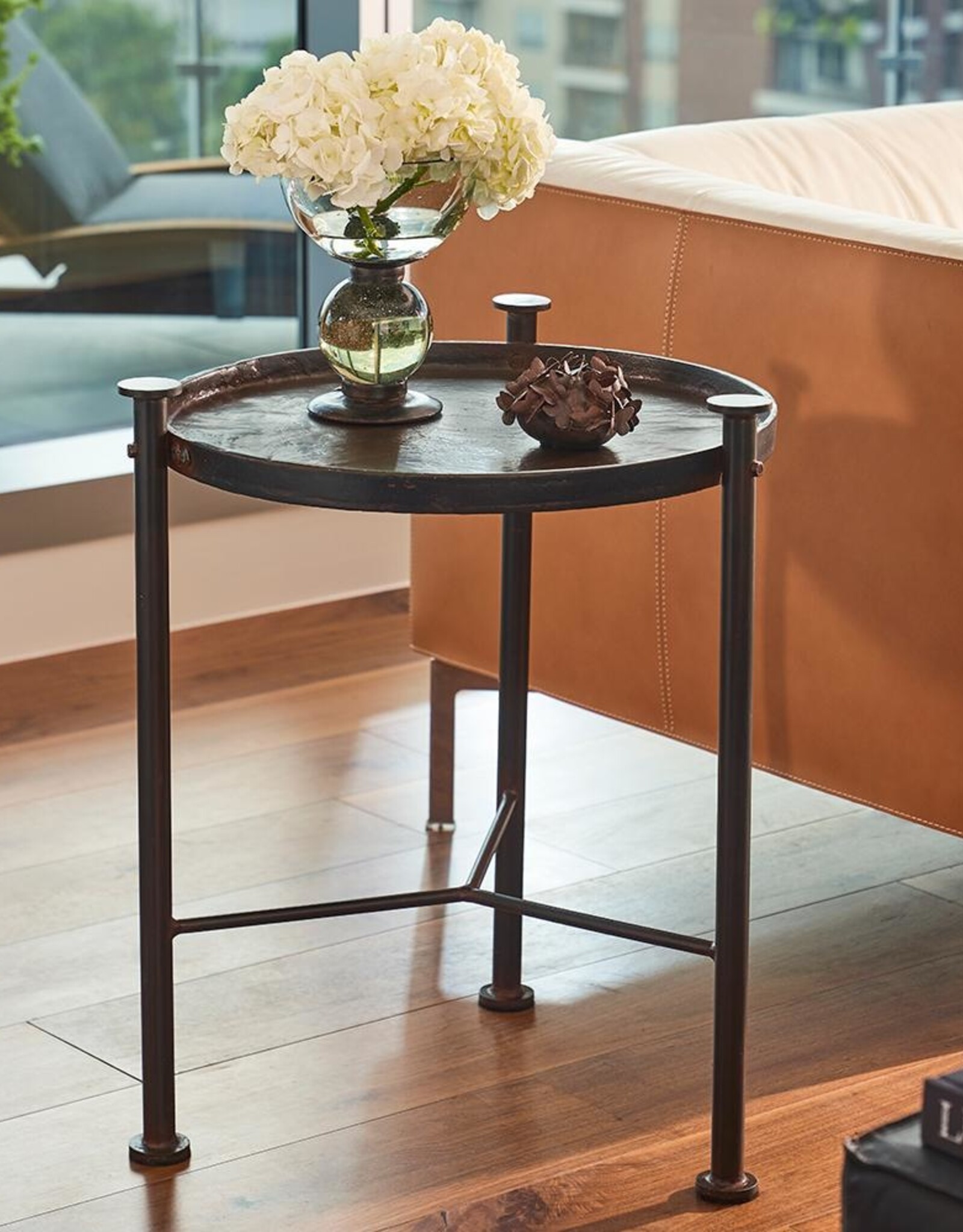 Zacharias Cast Iron Table 22x22x26