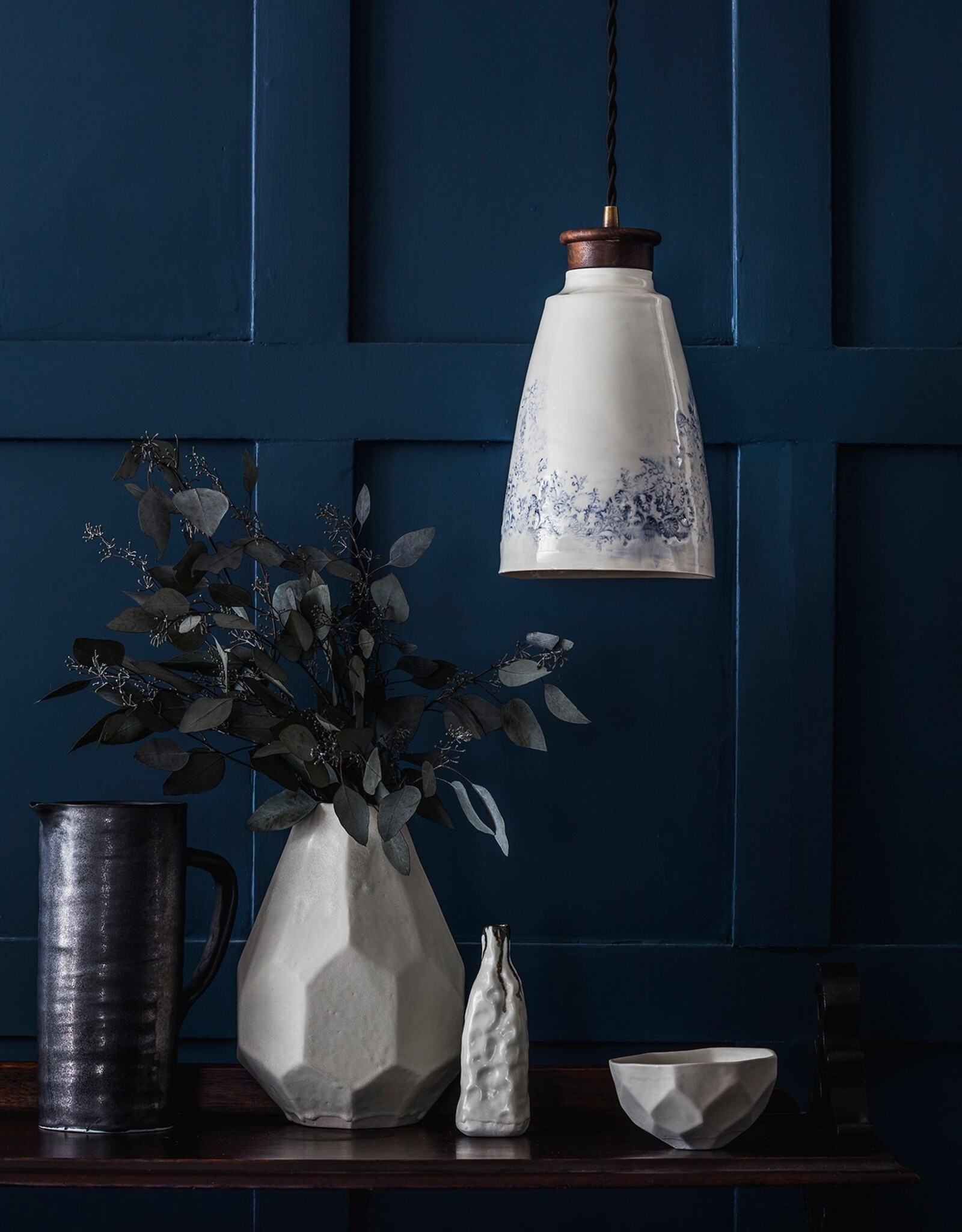 Battuto Vase, Mussel