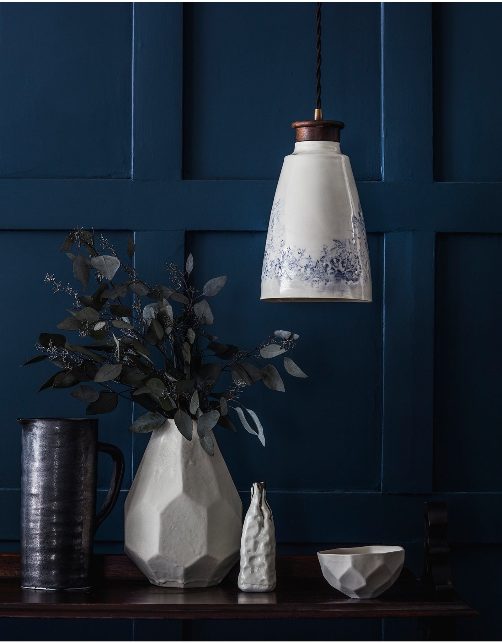 Battuto Vase, Mussel