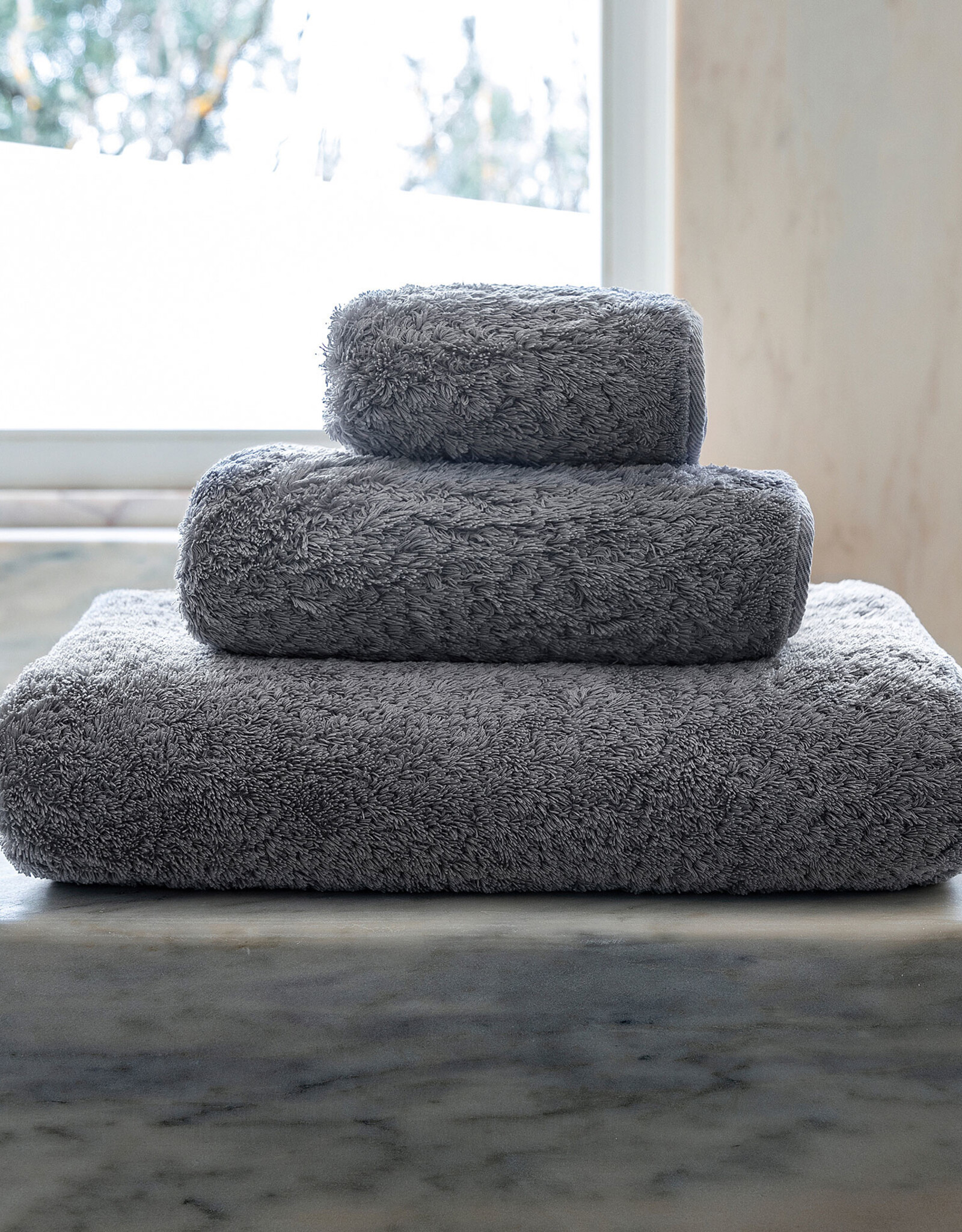 Egoist Anthracite XL Bath Sheet 41 x 72 (L)
