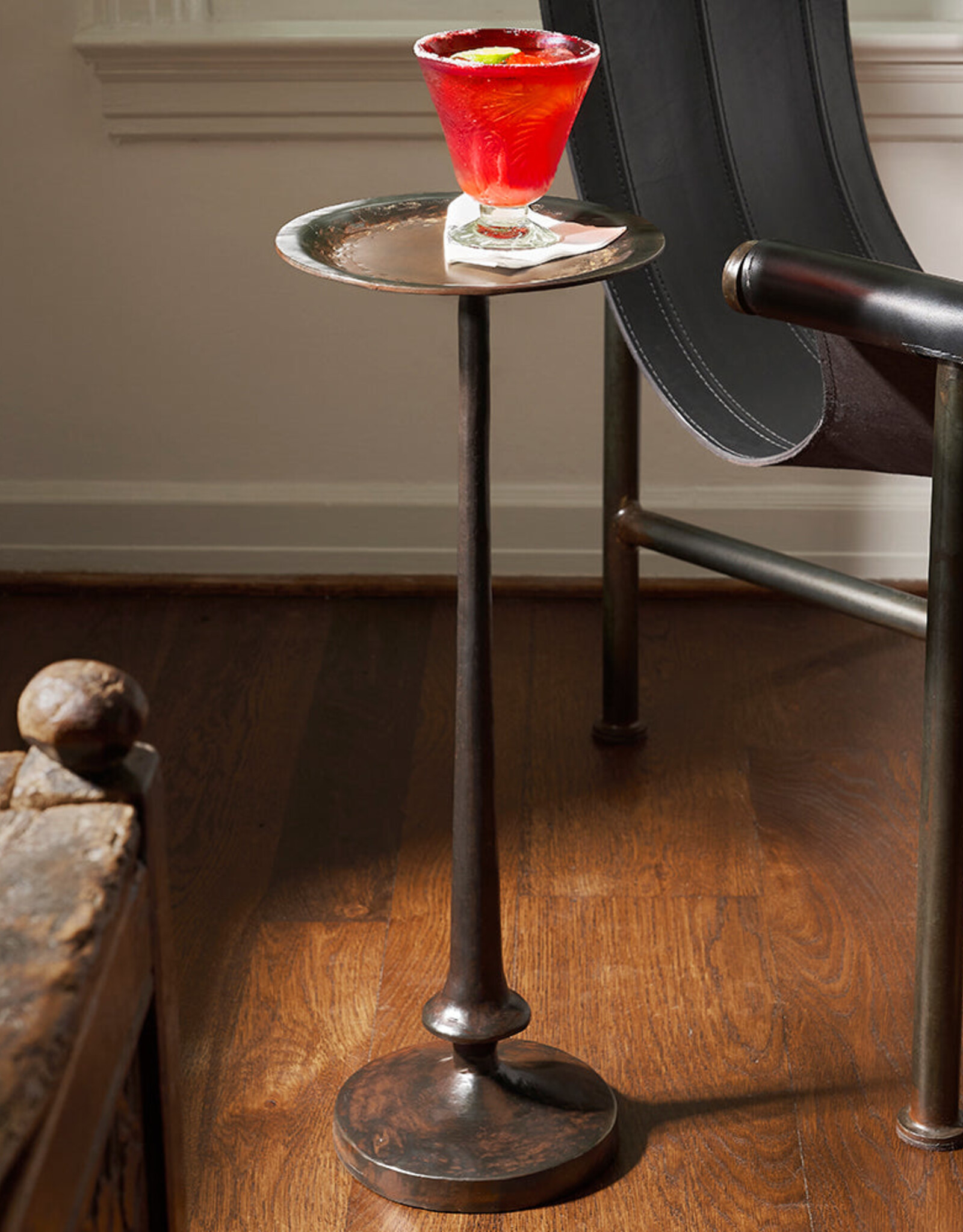 Mesita Redonda Side Table