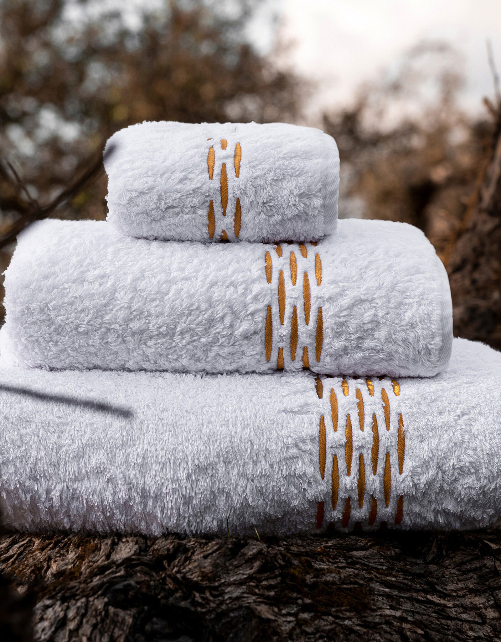 Alhambra White Hand Towel 18 x 30