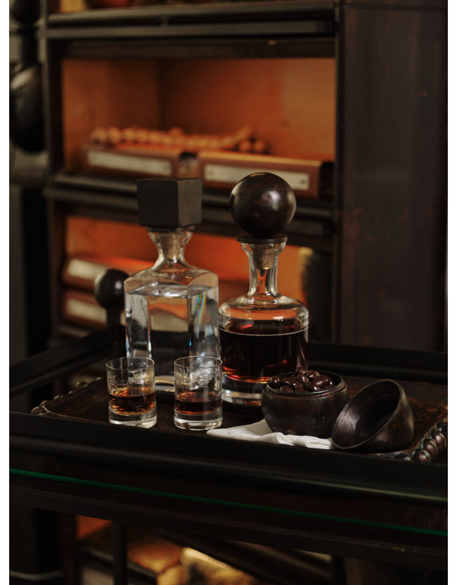 el Block Crystal Decanter (L)