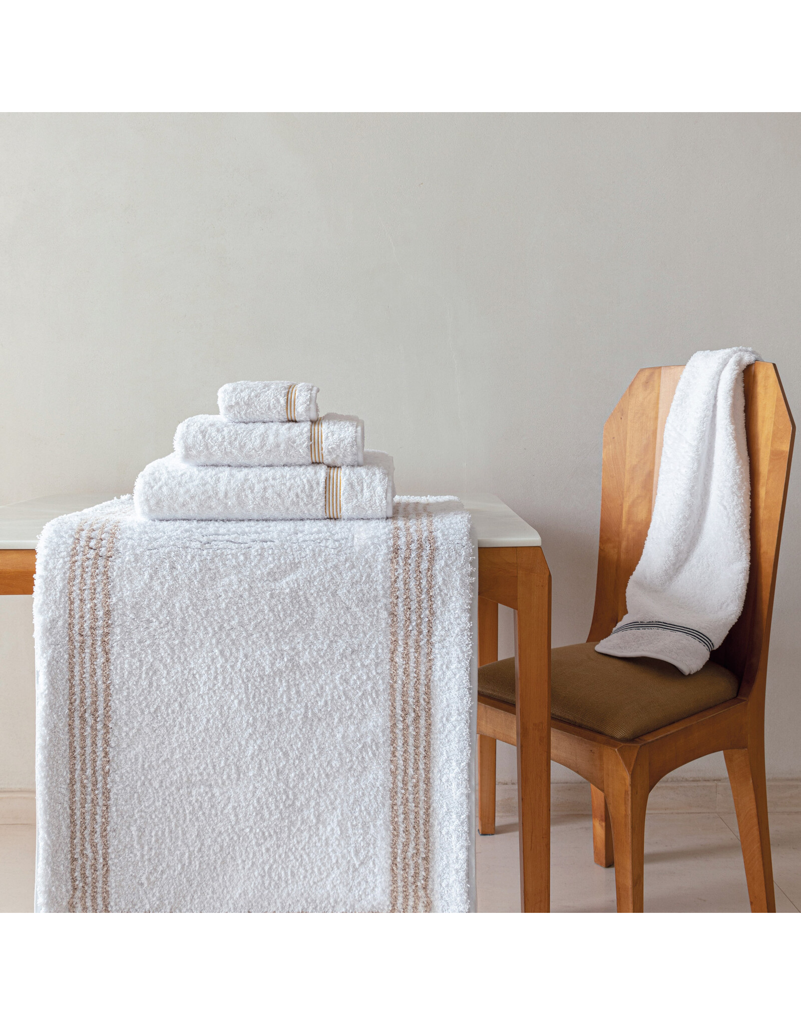 Bourdon Washcloth, White/Gold 12x12 (L)