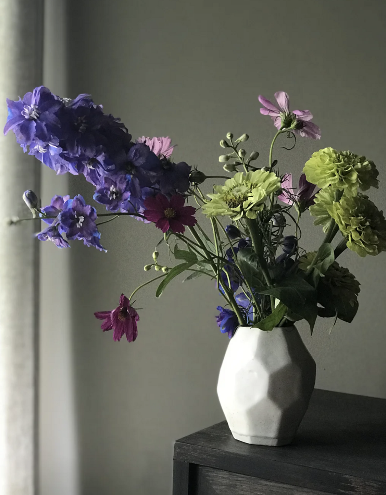 Battuto Bud Vase, Mussel