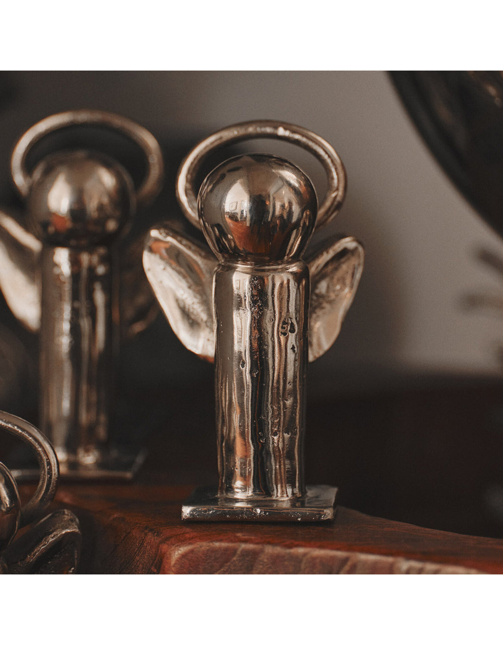 Aura Angel, Nickel