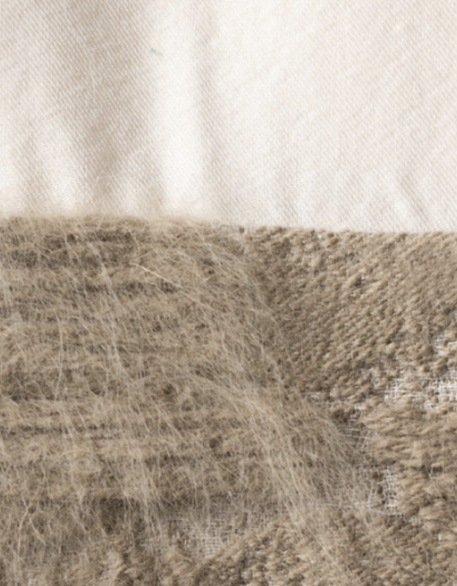 House of Lyria Nimmia Pillow, White & Moss, 24 x 24