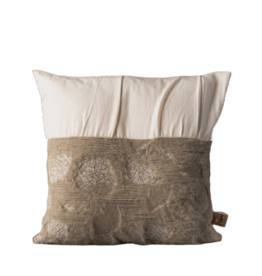 House of Lyria Nimmia Pillow, White & Moss, 24 x 24