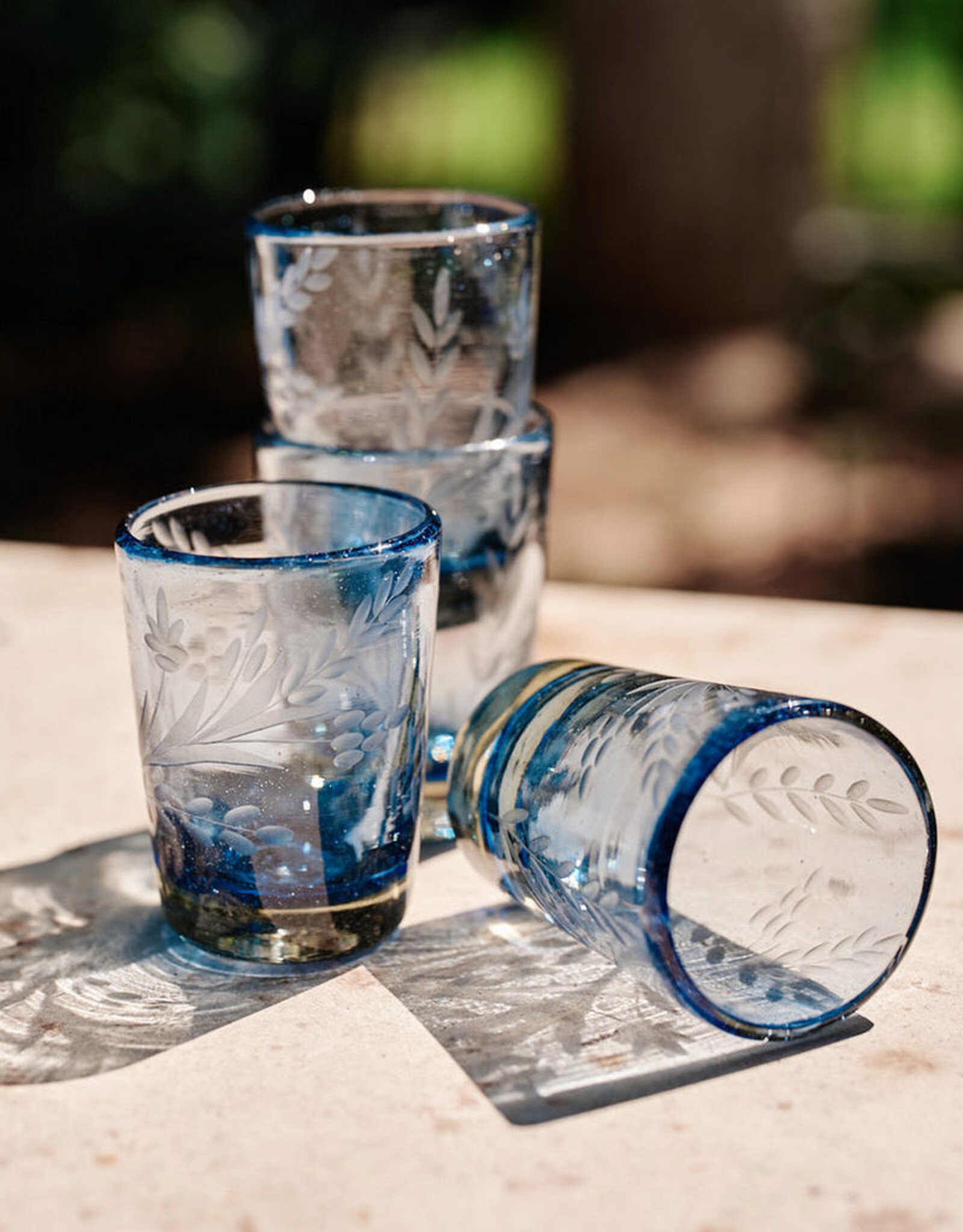 El Predilecto Etched Glass, Blue