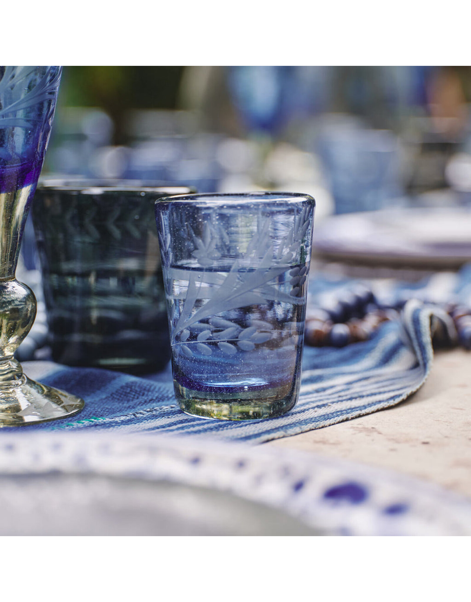 El Predilecto Etched Glass, Blue
