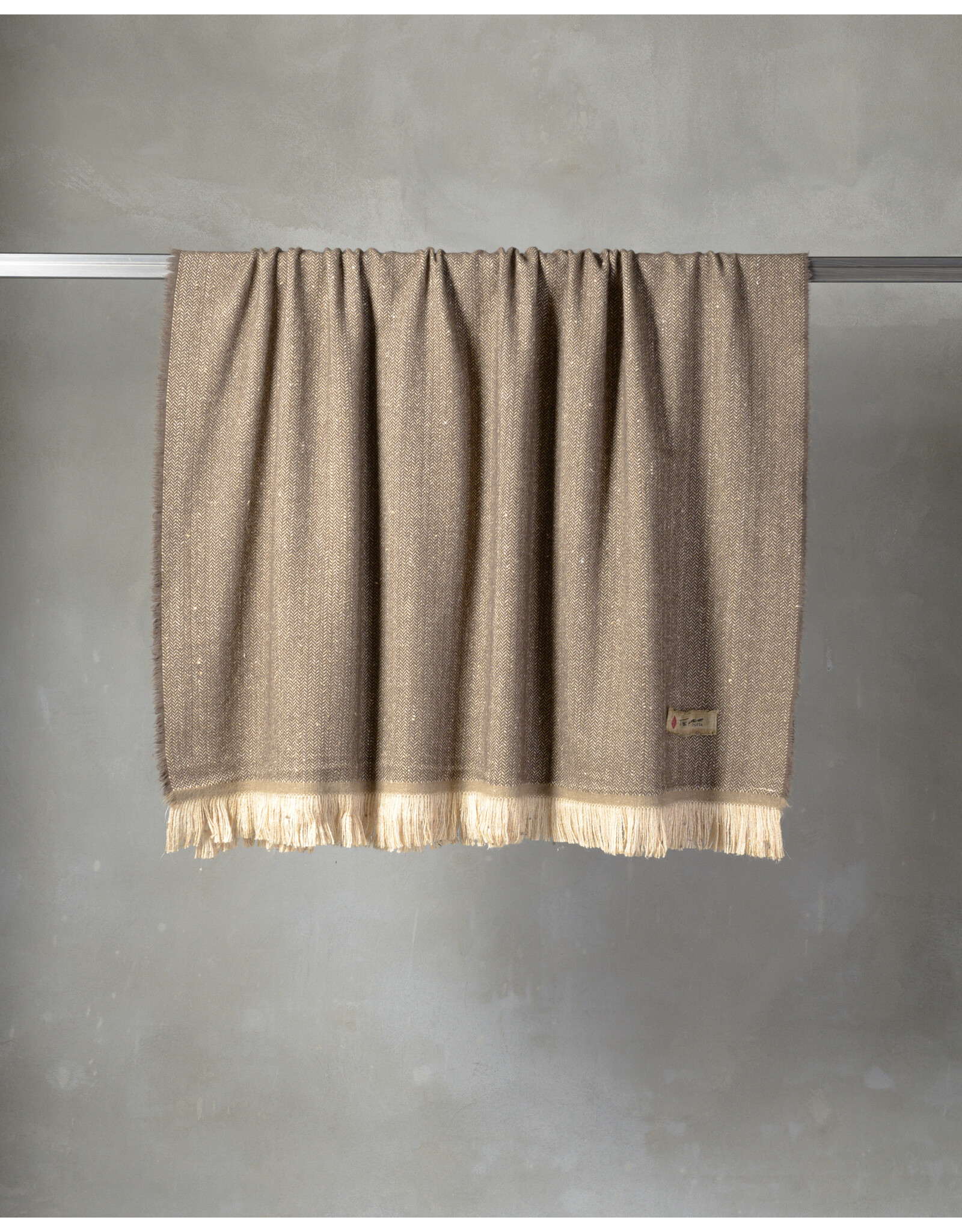 House of Lyria RipTide Caramel Throw