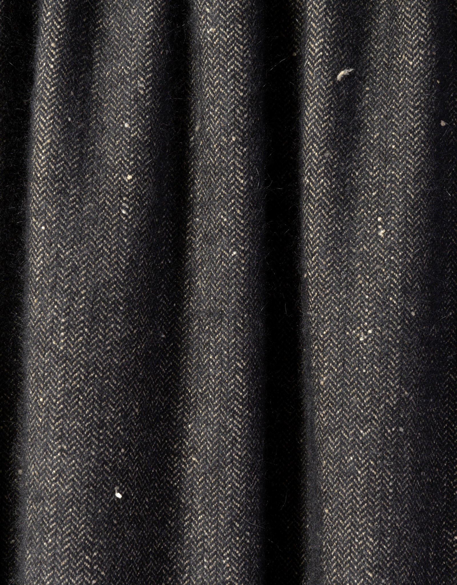 House of Lyria RipTide Black Throw