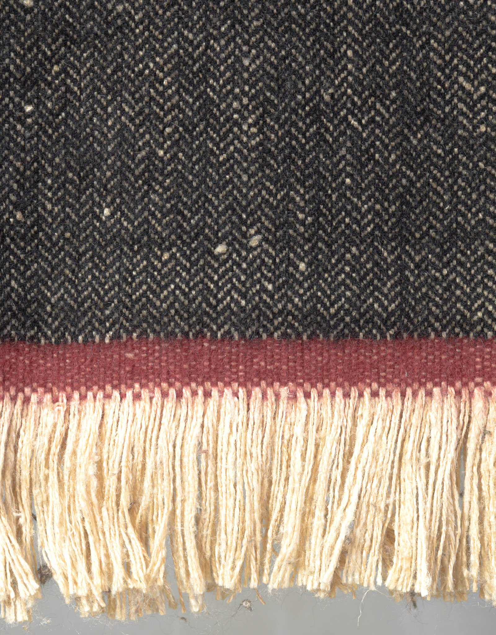 House of Lyria RipTide Black Throw