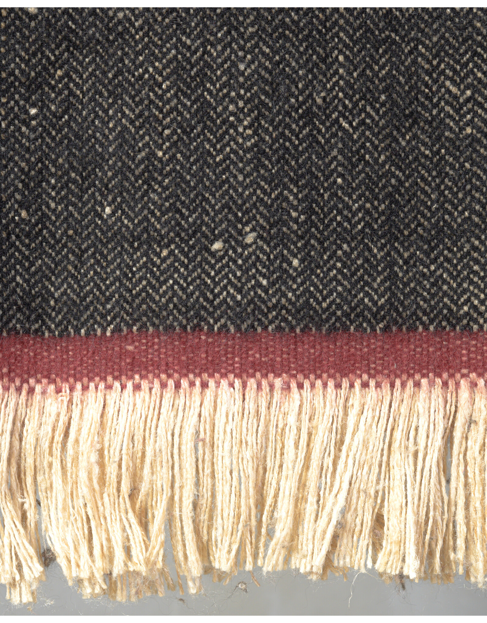 House of Lyria RipTide Black Throw