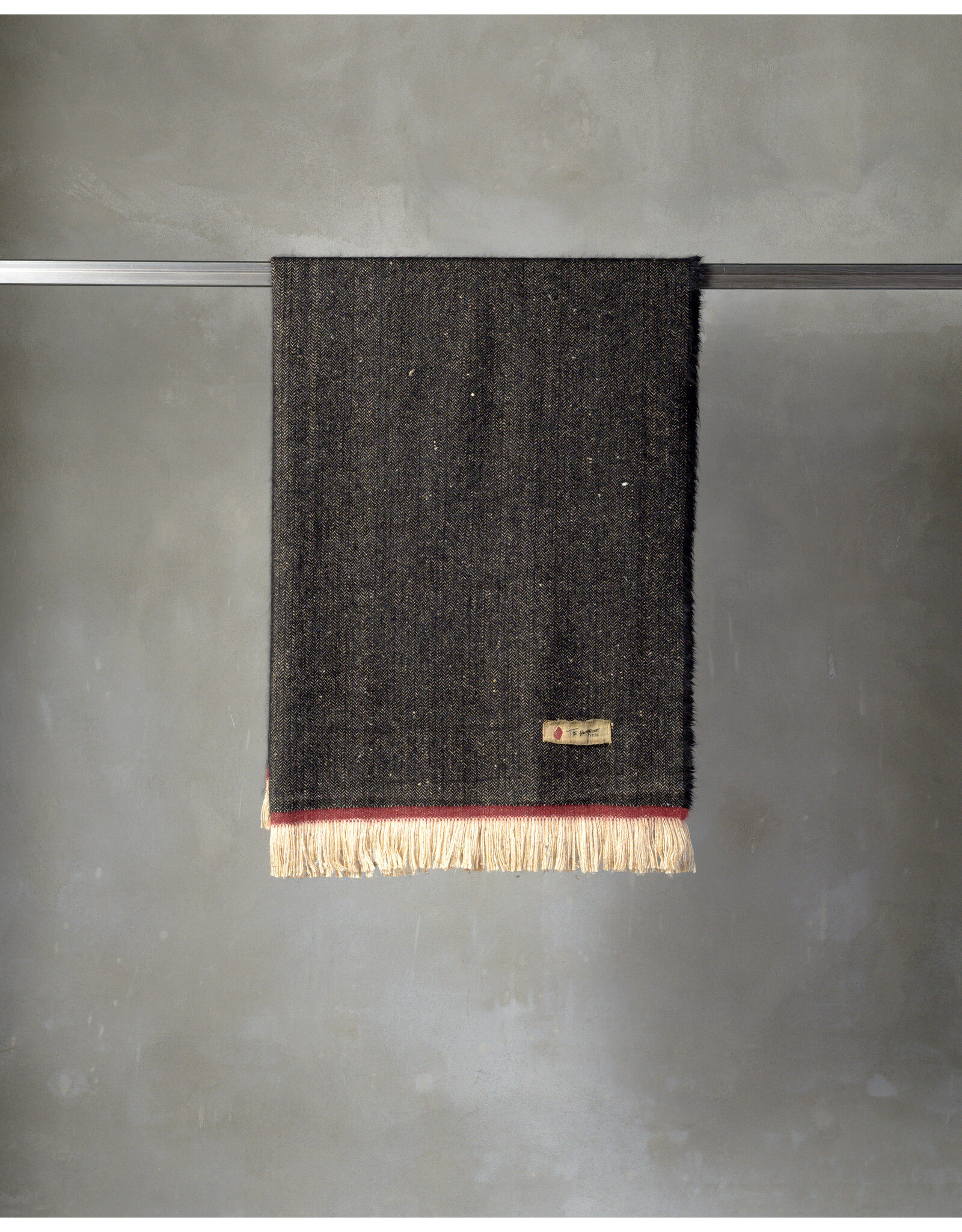 House of Lyria RipTide Black Throw