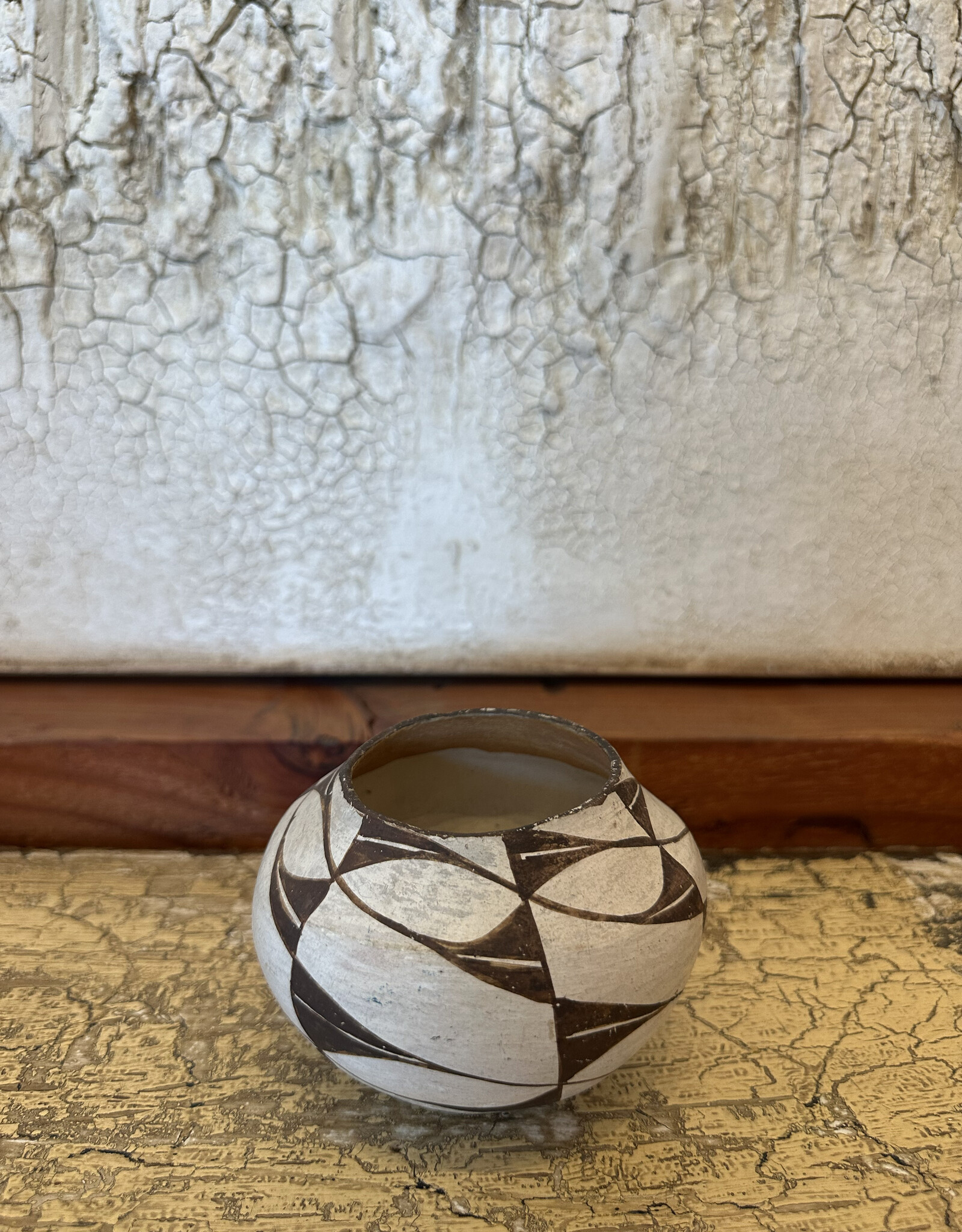 Vintage Acoma Pueblo Pot, c1930