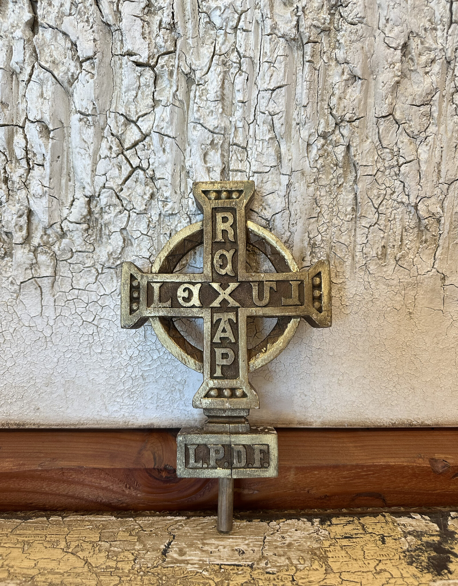 Flemish Cross
