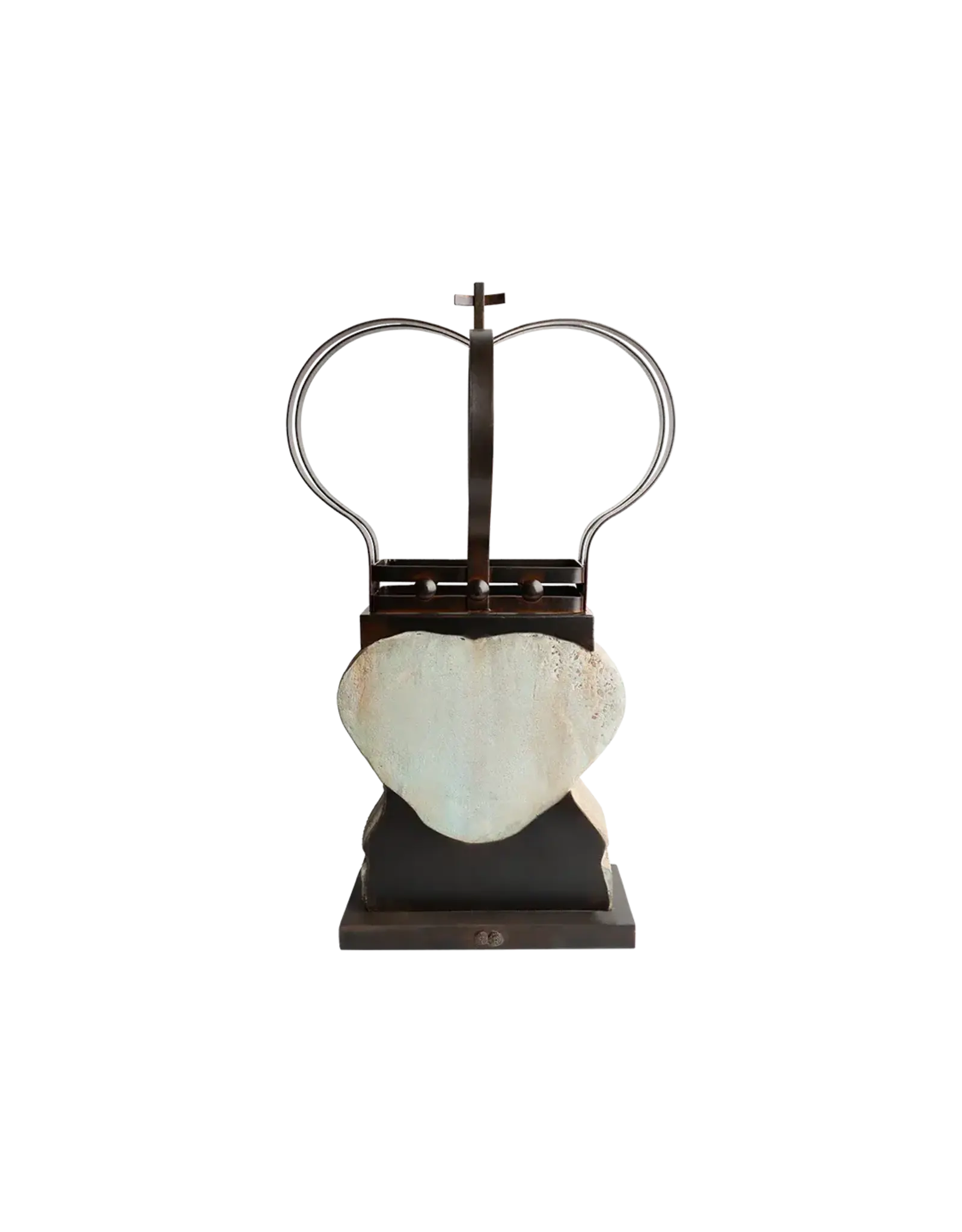 Lealtad Con Corazon Sculpture