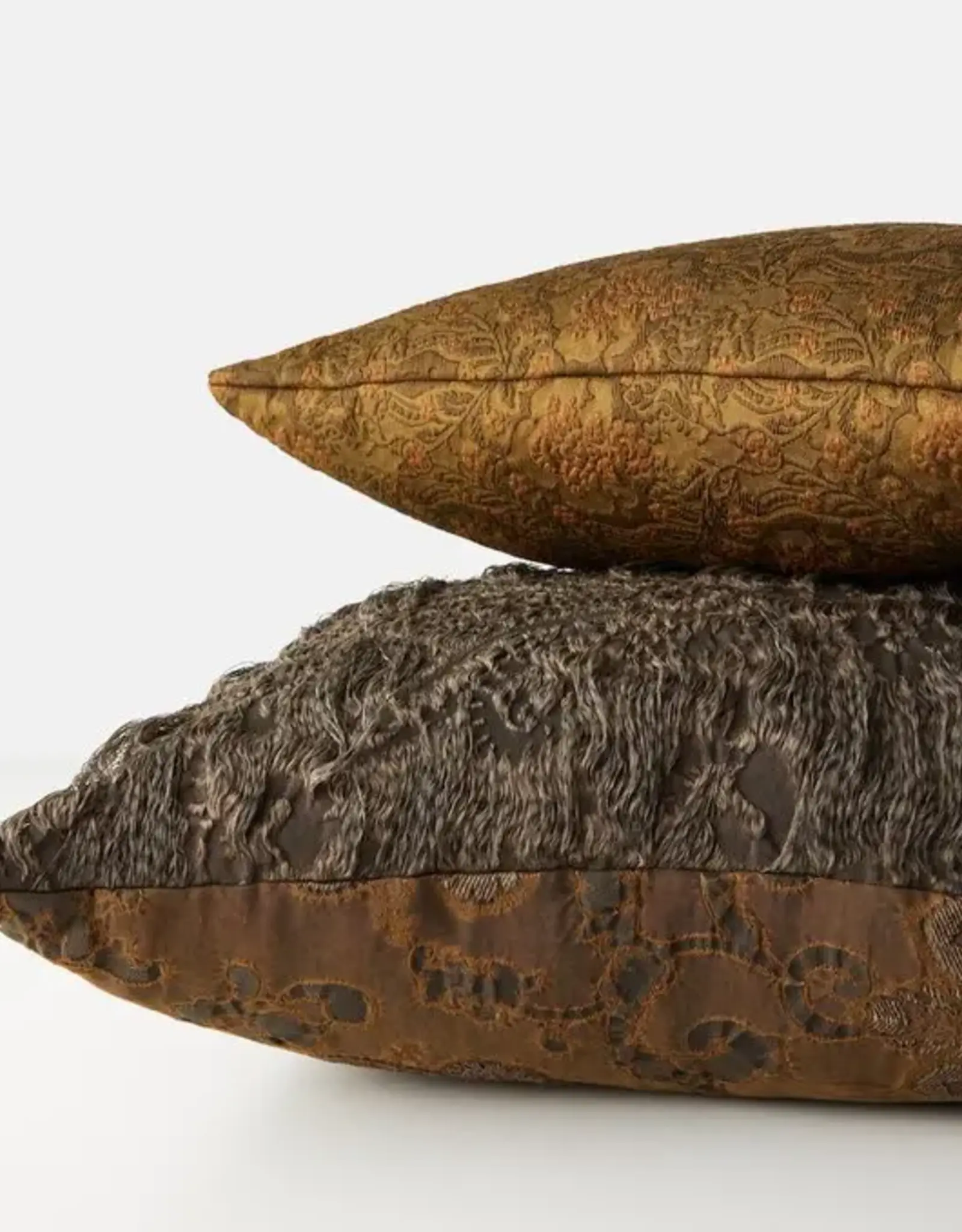 House of Lyria Ademia Pillow, 24x24