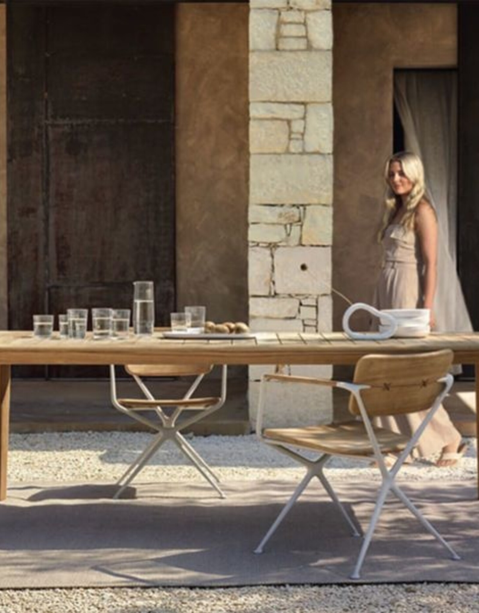 Exes Armchair, Teak/Pebble