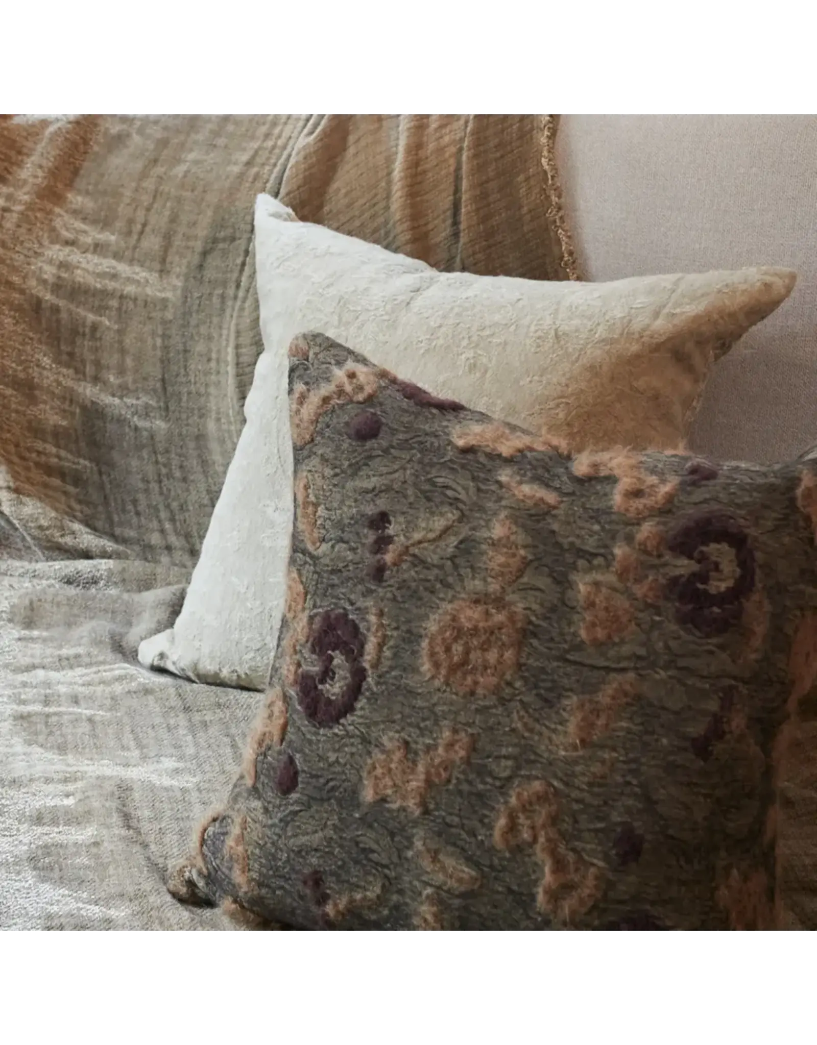 House of Lyria Lithops PIllow, 22 x 22