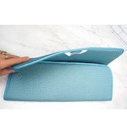 https://cdn.shoplightspeed.com/shops/635720/files/29752272/262x276x2/rsvp-microfiber-dish-drying-mat-turquoise-disc.jpg