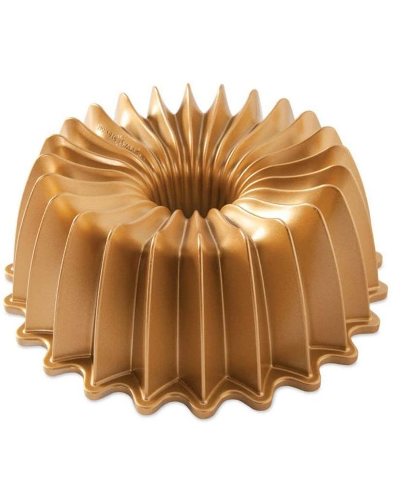 Nordic Ware Brilliance Bundt Pan, Gold, 10 cup disc