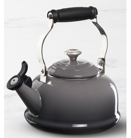 Le Creuset Whistling Tea Kettle 1.7qt - Oyster Gray cirr